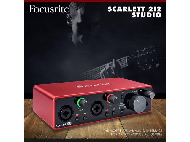 Focusrite Scarlett 2i2 2-in 2-OUT USB Recording Audio Interface (3rd Generation) + Samson SR360 Over-Ear Dynamic Headphones D84997