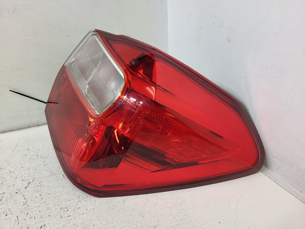 Passenger Side RH Tail Light Lamp C509