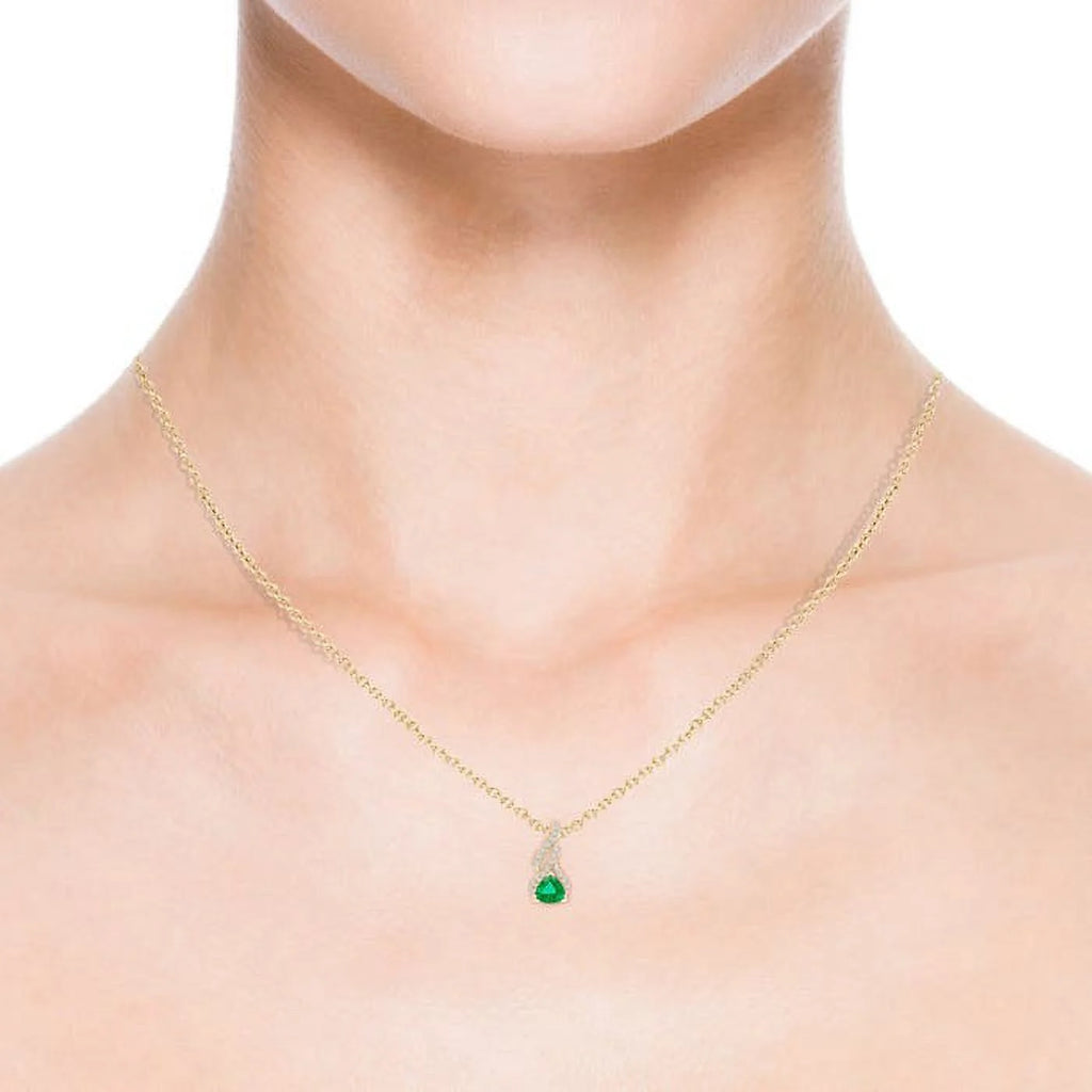 14K Yellow Gold Emerald Diamond Pendant Necklace R60739