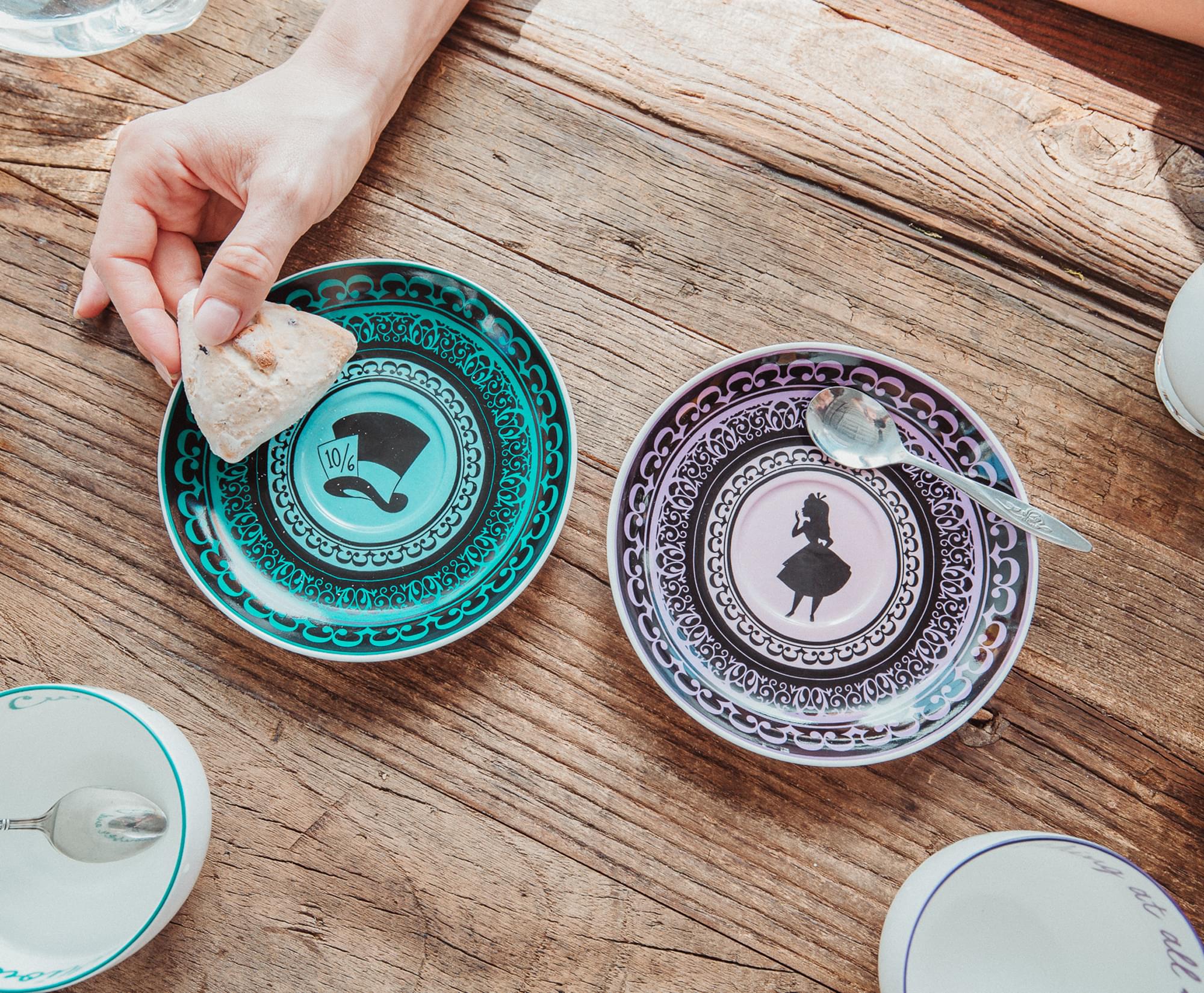 Bone China Teacup and Saucer Set of 2 K86836
