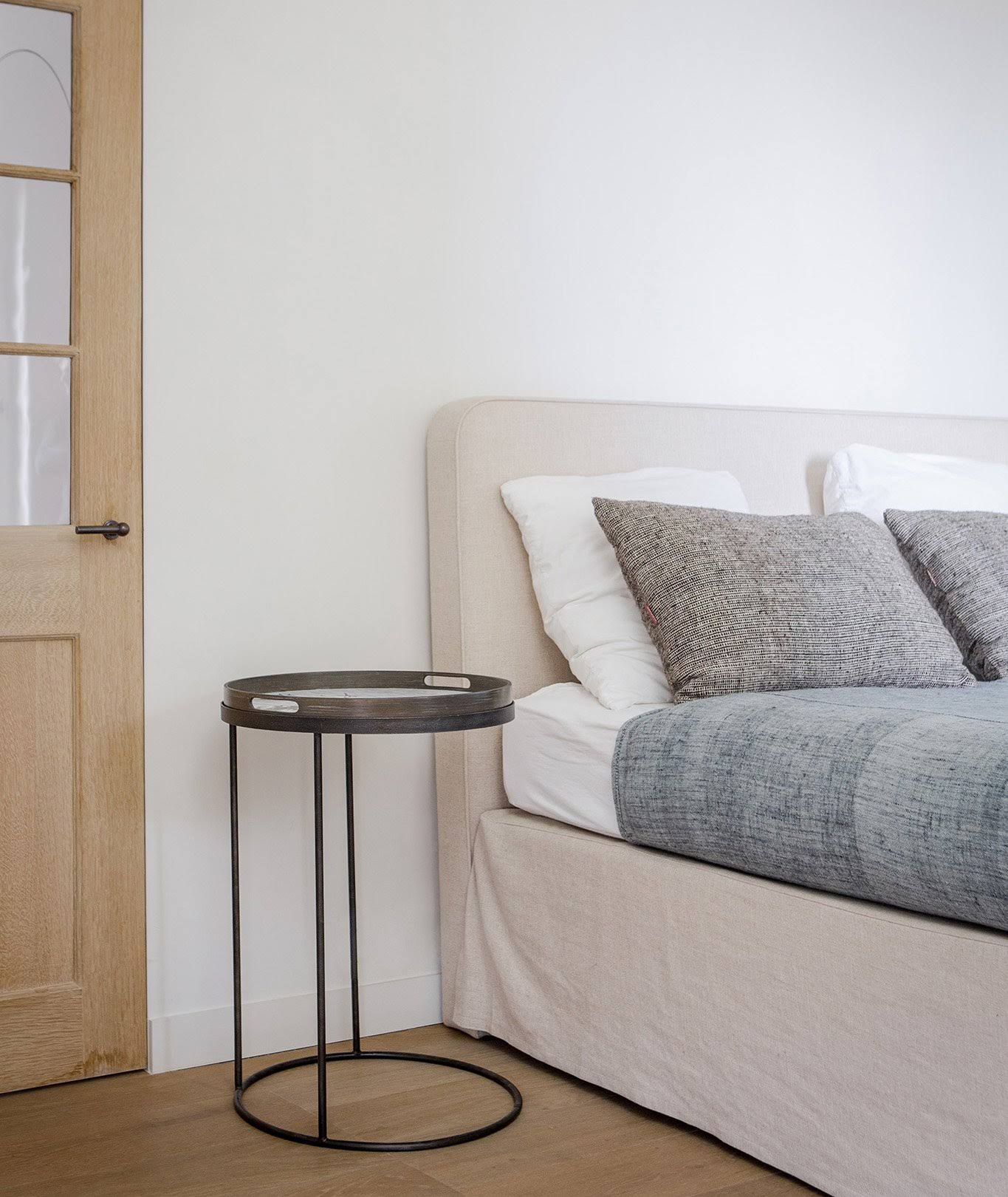 Round Tray Side Table F763