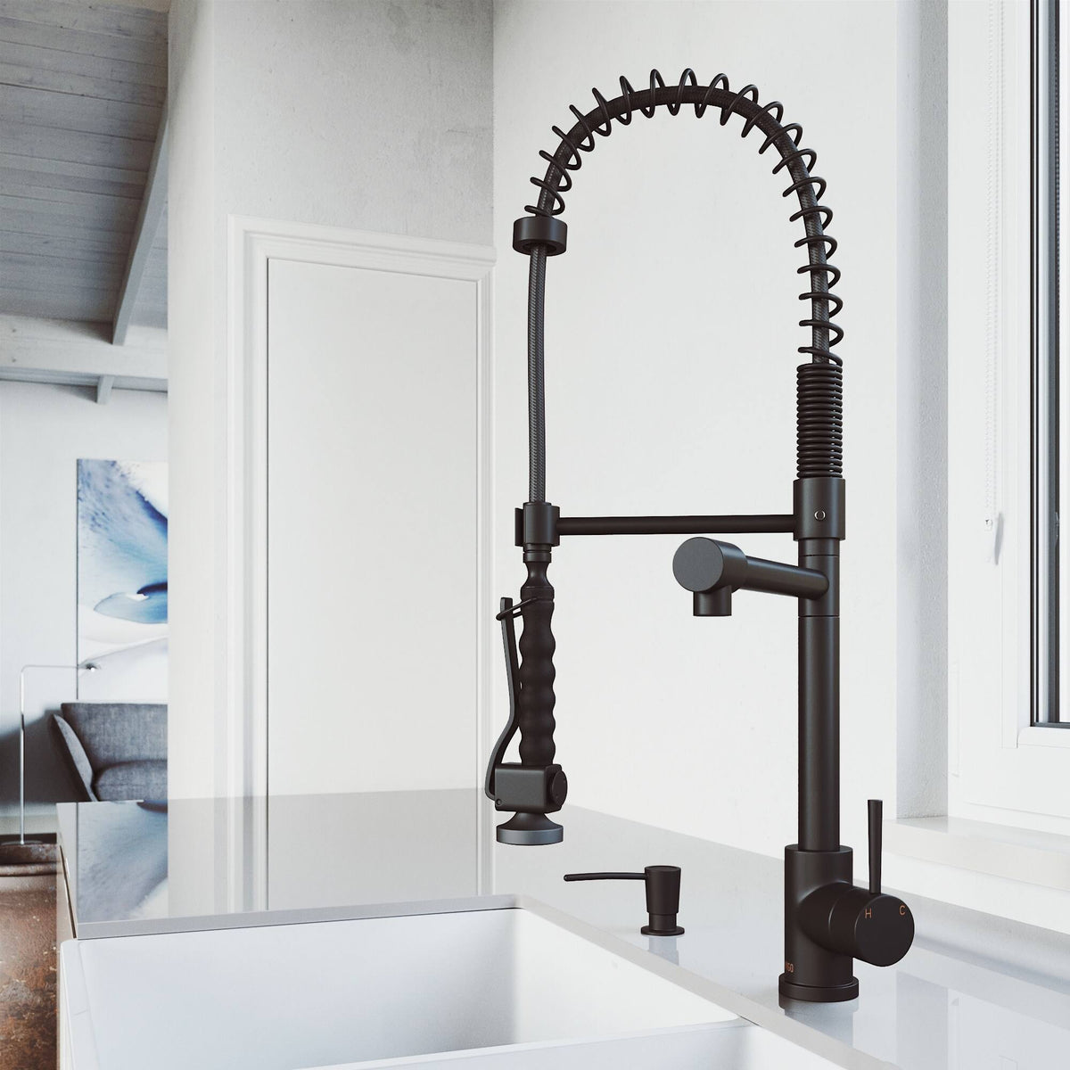Matte Black Pull-Down Kitchen Faucet with Soap Dispenser C830