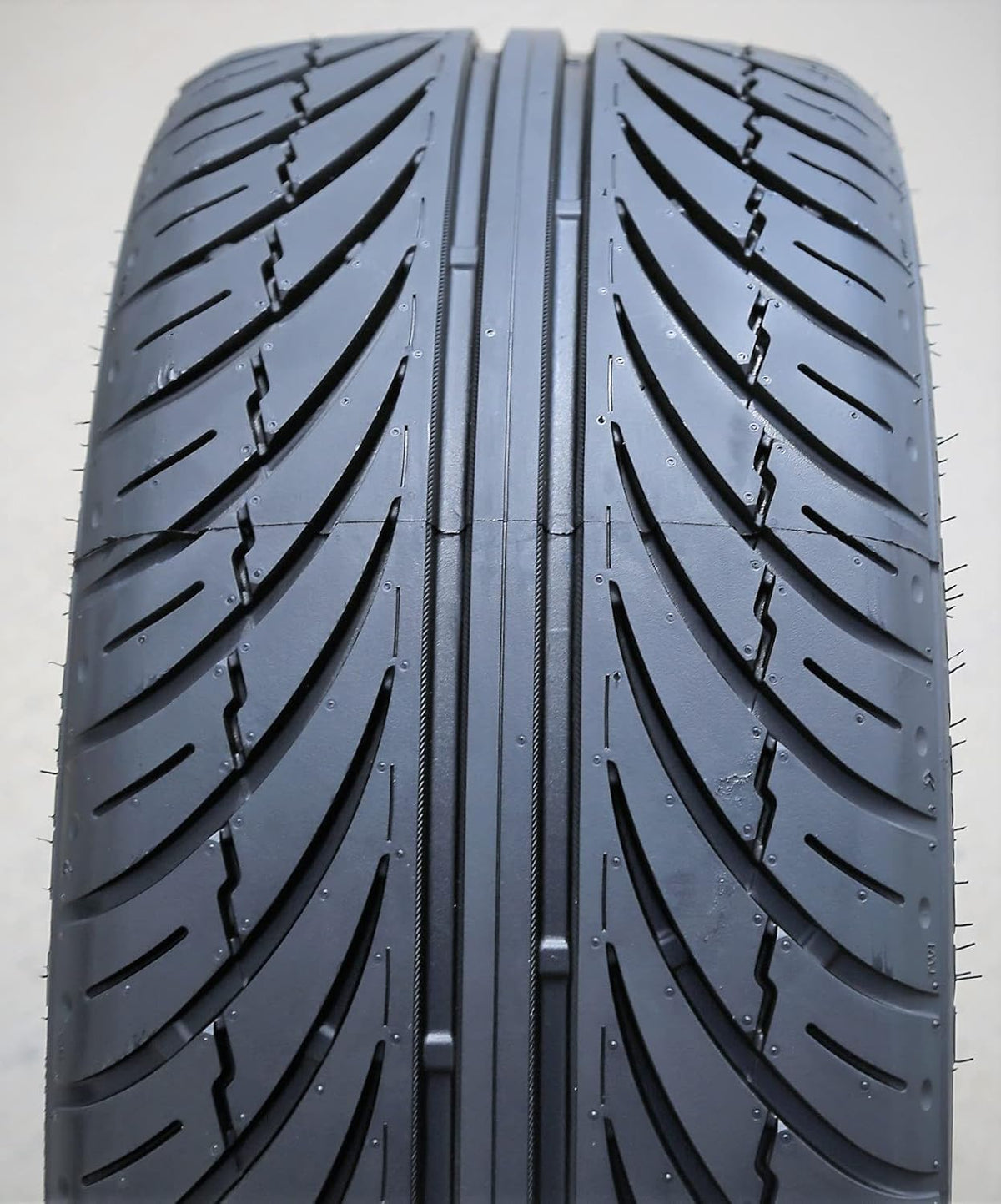 225/30R20 High Performance Radial Tire M2916