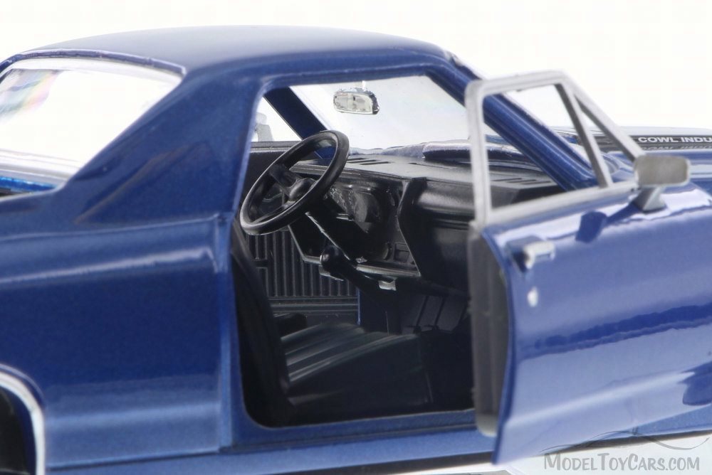 1/24 Scale Diecast Model Car U145691