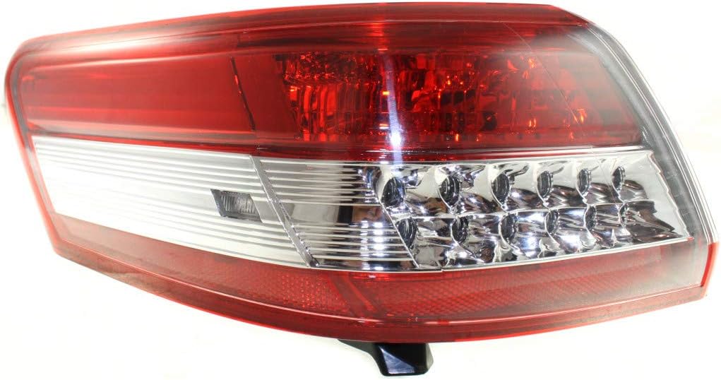 Rear Tail Light Passenger Side O68266